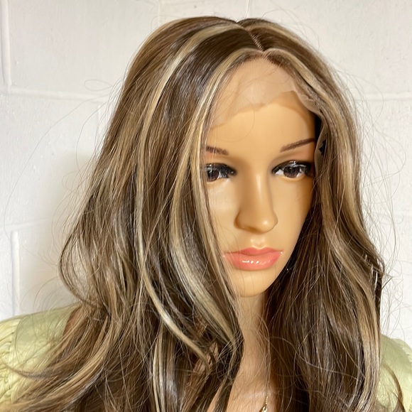 NWT 30” stunning caramel bronde highlighted long loose waves Barbie Insta wig - Picture 5 of 16